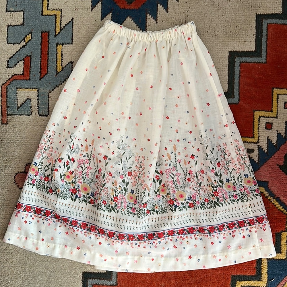 🌸 Vintage Floral Print Skirt 🌼